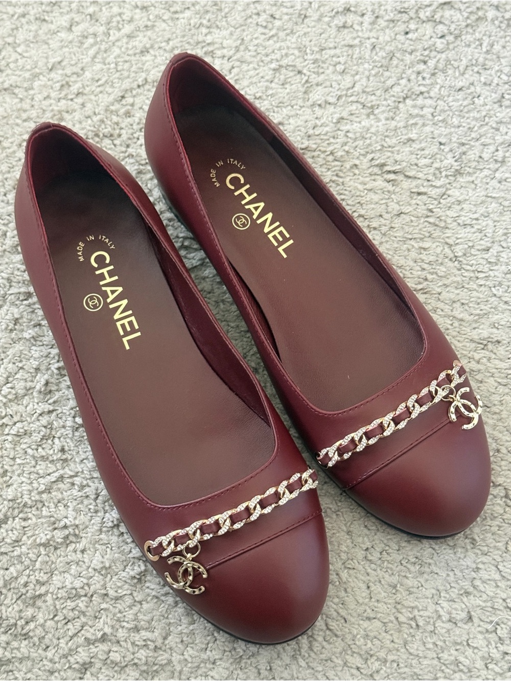 Red/burgundy/maroon ballet flats